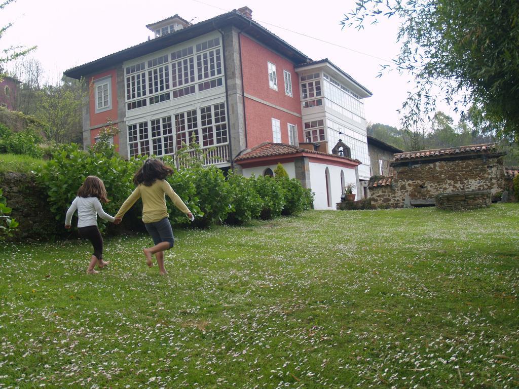 Hotel Palacio De Libardon Bagian luar foto